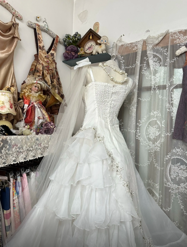 Chic White Long Wedding Dress A-Line Straps Tulle Bridal Dress Sleeveless Bridal Gowns  DP05300