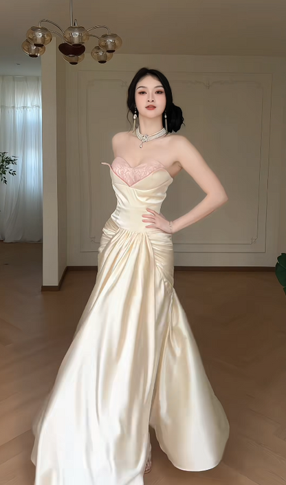 Chic Champagne Birthday Dress Sweetheart Satin Sheath Evening Dress Sleeveless Prom Dress DP05302