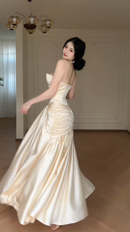 Chic Champagne Birthday Dress Sweetheart Satin Sheath Evening Dress Sleeveless Prom Dress DP05302