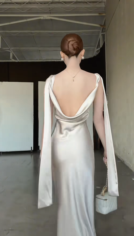 Elegantes Brautjungfernkleid mit V-Ausschnitt, ärmelloses Abendkleid aus Satin, Modell DP05303