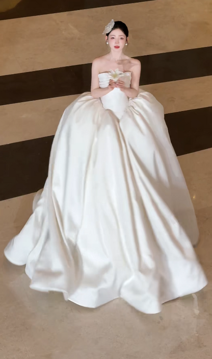 Simple A-Line Long Wedding Dress Sweetheart Satin Bridal Dress White Sleeveless Bridal Gown DP05330