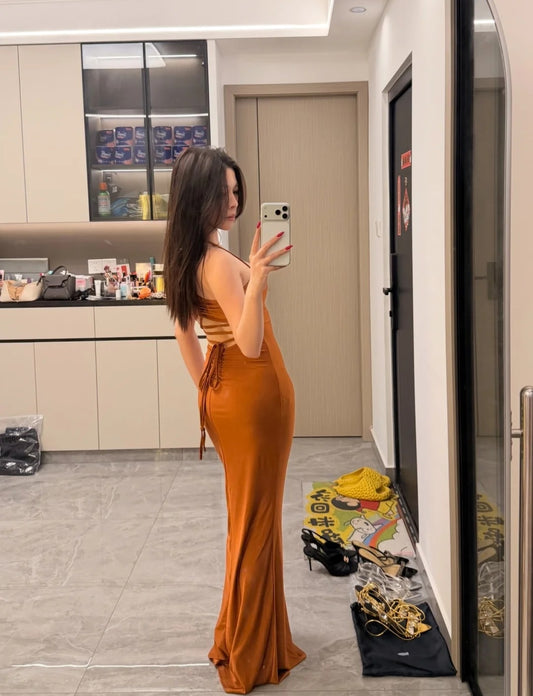 Elegantes Scheiden-Abendkleid mit Spaghettiträgern aus Satin, ärmellos, für Partys und als Gastkleid DP05338