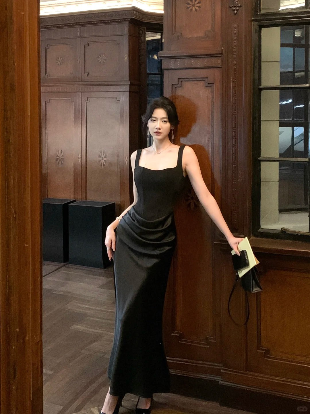 Chic Black Long Evening Dress Spaghetti Straps Sheath Satin Prom Dress DP05351