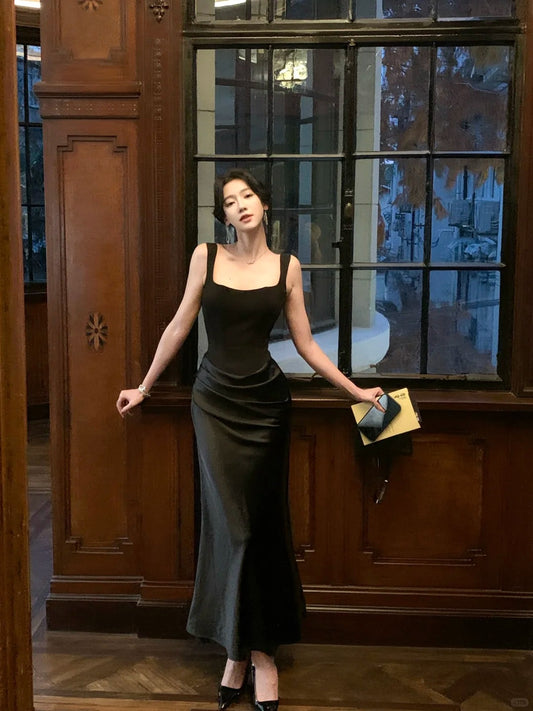 Elegantes schwarzes langes Abendkleid Spaghettiträger Etui Satin Ballkleid DP05351