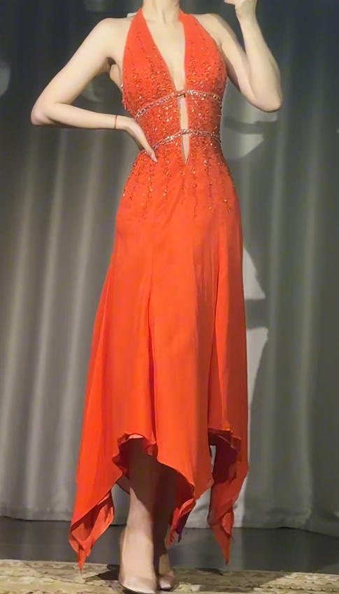 Schickes orangefarbenes Ballkleid A-Linie Neckholder Perlen Chiffon Langes Abendkleid DP05368