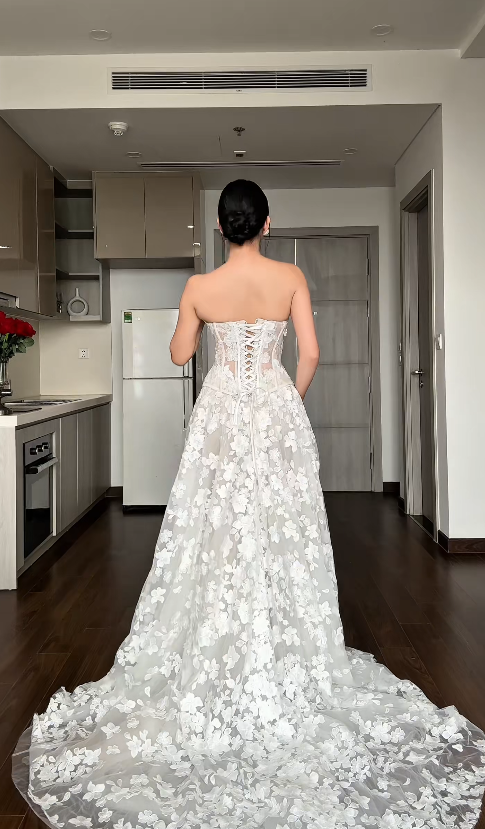 Zeitloses Sweetheart-Brautkleid A-Linie Tüll-Applikationen Brautkleid Ärmellos Weiß Brautkleider DP05397