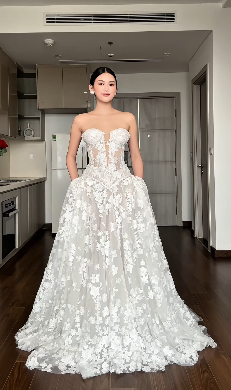 Zeitloses Sweetheart-Brautkleid A-Linie Tüll-Applikationen Brautkleid Ärmellos Weiß Brautkleider DP05397