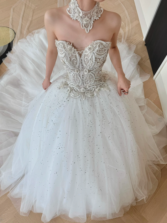 Zeitloses Sweetheart Brautkleid A-Linie Tüll Applikationen Hochzeitskleid Ärmellose Weiße Brautkleider DP05398