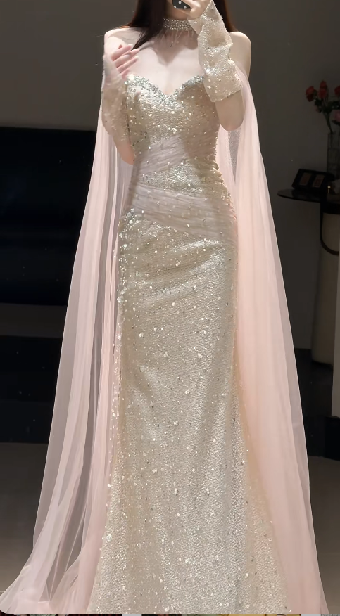 Zeitloses Sweetheart Brautkleid Etui Tüll Perlenbesetztes Brautkleid Ärmellos Champagner Brautkleider DP05399