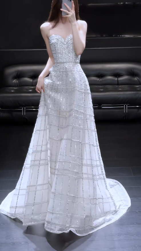 Robe de mariée intemporelle pour femme, robe de mariée trapèze en tulle, perles et sequins, sans manches, blanc, robes de mariée DP05400