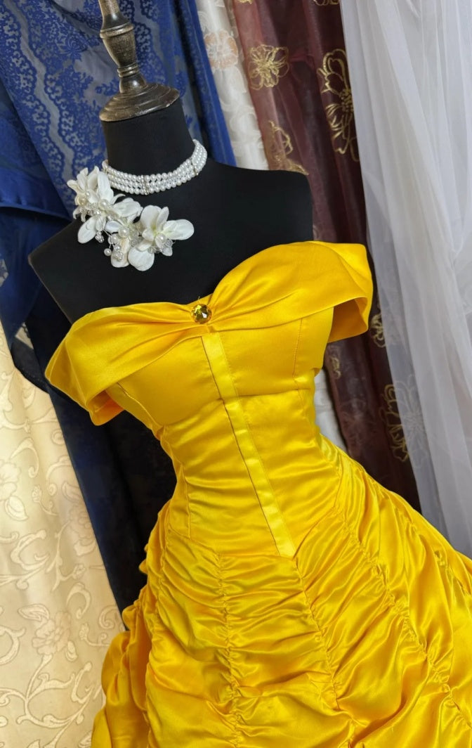 Gorgeous Yellow Quinceanera Dress Off-shoulder Ball Gown Satin Sweet 16 Dress Sleeveless Birthday Dress DP05404