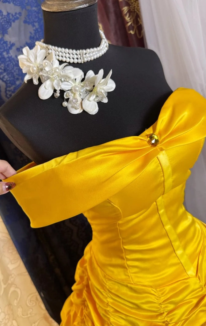 Gorgeous Yellow Quinceanera Dress Off-shoulder Ball Gown Satin Sweet 16 Dress Sleeveless Birthday Dress DP05404