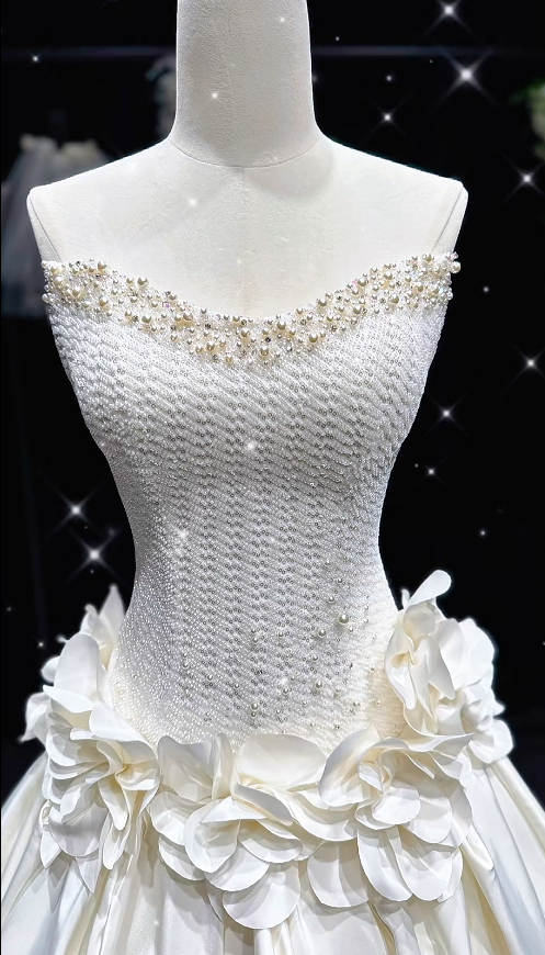 Elegant White Wedding Dress Strapless A-Line Bridal Dress Beaded Satin Bridal Gown DP05494