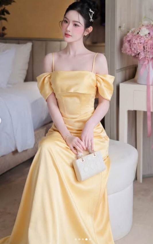 Elegantes gelbes Brautjungfernkleid mit Spaghettiträgern, Etui-Form, aus Satin, langes Abendkleid DP05526