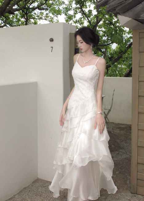 Chic Spaghetti Straps A-Line Birthday Dress White Wedding Guest Dress Chiffon Long Evening Dress DP05541