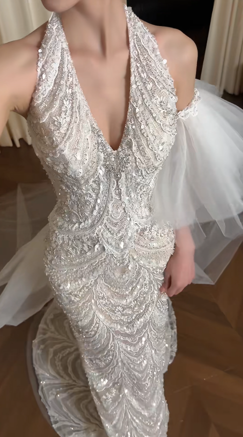 Robe de mariée longue intemporelle fourreau à col américain, avec appliques de dentelle, robe de mariée blanche DP05566