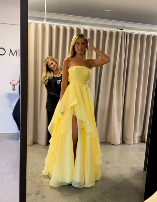 Wunderschönes trägerloses A-Linien Chiffon langes Abendkleid Gelbes Hochzeitsgastkleid DP05607
