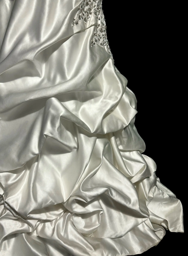 Chic Sweetheart Mermaid Satin Beaded Long Evening Dress White Prom Dress DP05632