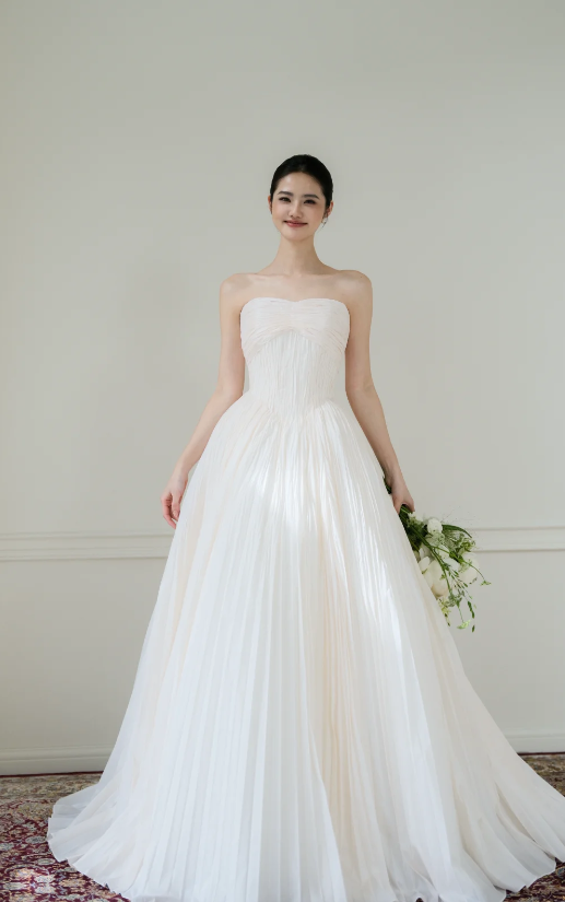Elegantes, trägerloses A-Linien Brautkleid aus Tüll, ärmellos, Hochzeitskleid Weiß DP05653