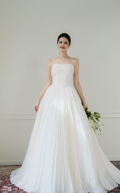 Elegantes, trägerloses A-Linien Brautkleid aus Tüll, ärmellos, Hochzeitskleid Weiß DP05653