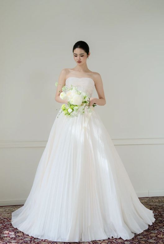 Elegantes, trägerloses A-Linien Brautkleid aus Tüll, ärmellos, Hochzeitskleid Weiß DP05653
