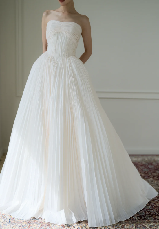 Elegantes, trägerloses A-Linien Brautkleid aus Tüll, ärmellos, Hochzeitskleid Weiß DP05653