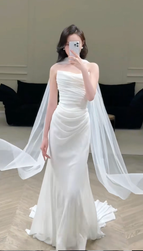 Élégante robe de mariée longue fourreau sans bretelles en tulle, sans manches, robe de mariée blanche DP05654