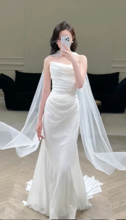 Élégante robe de mariée longue fourreau sans bretelles en tulle, sans manches, robe de mariée blanche DP05654
