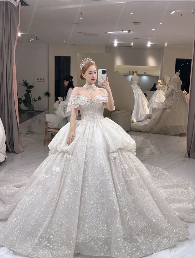 Elegantes schulterfreies A-Linien-Hochzeitskleid aus Tüll, ärmellos, Brautkleid, Weißes Brautkleid DP05656