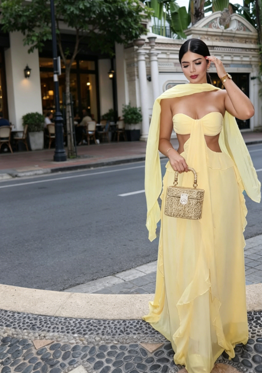 Elegantes gelbes Neckholder-Scheiden-Chiffon-Abendkleid für Hochzeitsgäste DP05711