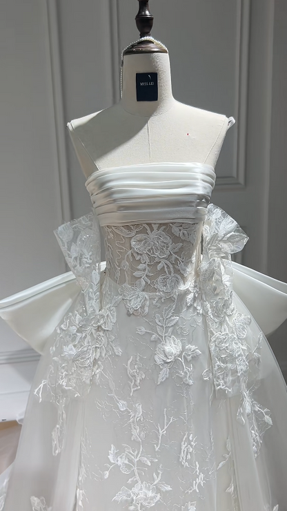 Elegant White Wedding Dress Strapless A-Line Bridal Gown Appliques Tulle Bridal Dress  DP05716