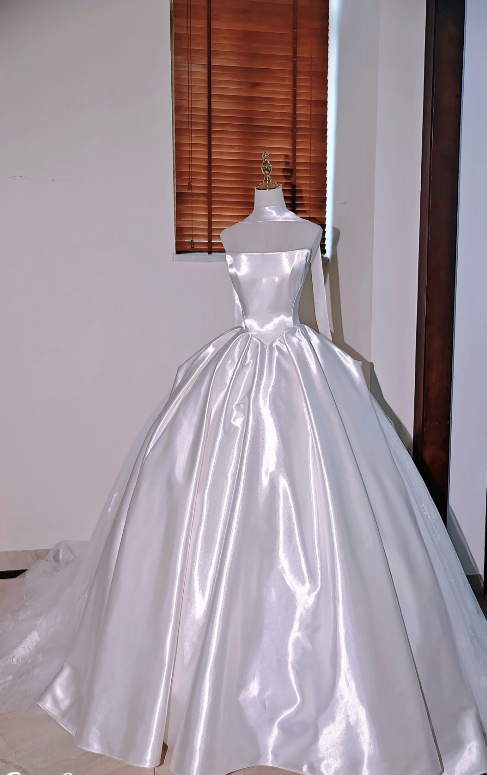 Timeless White Wedding Dress Strapless A-Line Bridal Gown Satin Bridal Dress  DP05722