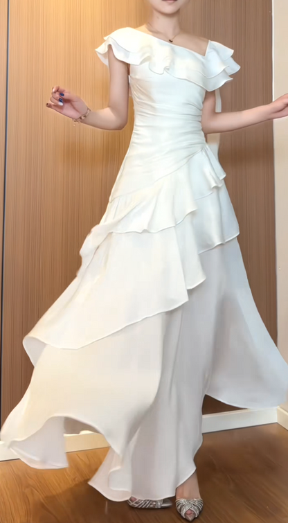 Elegantes weißes Geburtstags-Kleid, Etui-Abendkleid aus Chiffon mit asymmetrischem Kragen DP05772