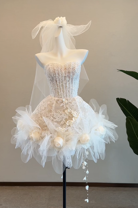 Classy Strapless A-Line Wedding Dress Lace Applique Bridal Dress White Bridal Gown DP05796