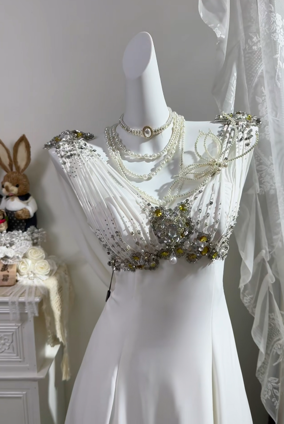 Classy V-neck A-Line Wedding Dress Chiffon Bridal Dress White Bridal Gown DP05797