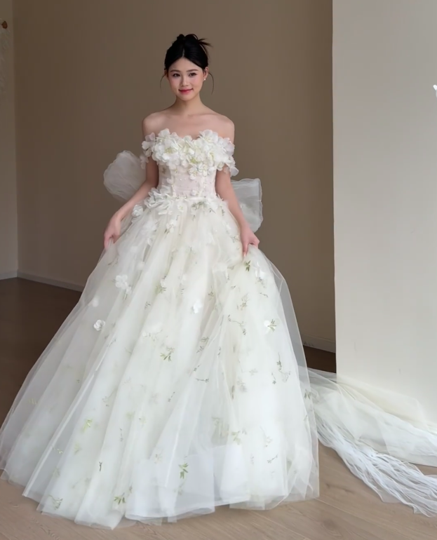 Modest Off-shoulder A-Line Wedding Dress Tulle Applique Bridal Gown White Bridal Dress DP05824