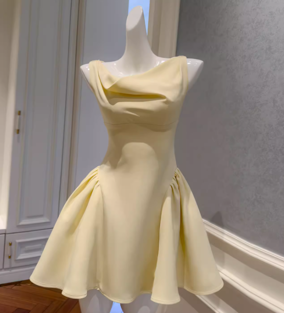 Schickes aprikosenfarbenes kurzes Homecoming-Kleid, A-Linien-Chiffon-Geburtstagskleid, ärmelloses Partykleid DP05860