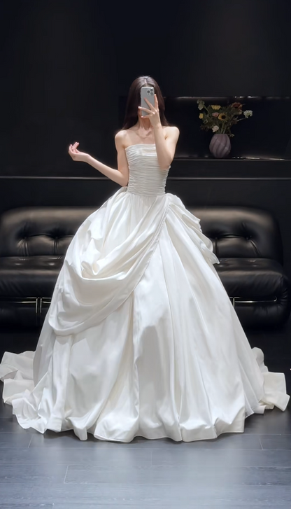 Simple Strapless A-Line Wedding Dress Satin Bridal Gown Sleeveless White Bridal Dress DP05897