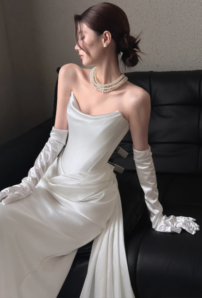 Simple Strapless Sheath Wedding Dress Satin Bridal Gown Sleeveless White Bridal Dress DP05898