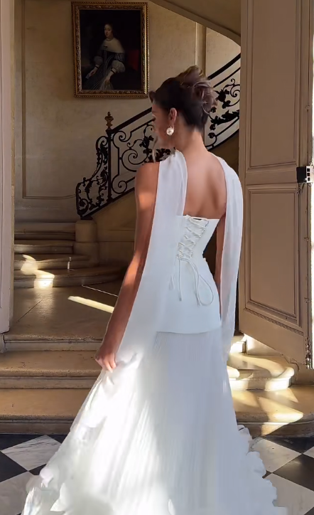 Elegant White Wedding Dress Strapless A-Line Bridal Dress Tulle Bridal Gown DP06015