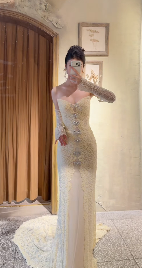 Elegant Pastel Yellow Wedding Dress Sweetheart Sheath Bridal Dress Lace Bridal Gown DP06017