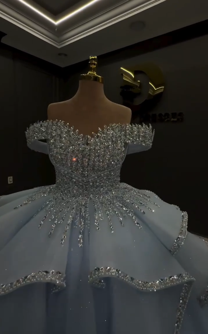 Gorgeous Off-shoulder Ball Gown Tulle Quinceanera Dress Blue Sweet 16 Dress DP06050