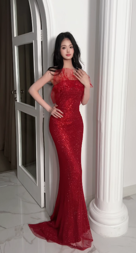 Chic Red Prom Dress Strapless Sheath Tulle Long Evening Dress DP06183
