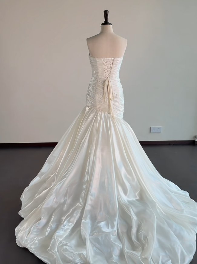 Timeless Strapless Sheath Wedding Dress White Bridal Gown Satin Bridal Dress DP06298