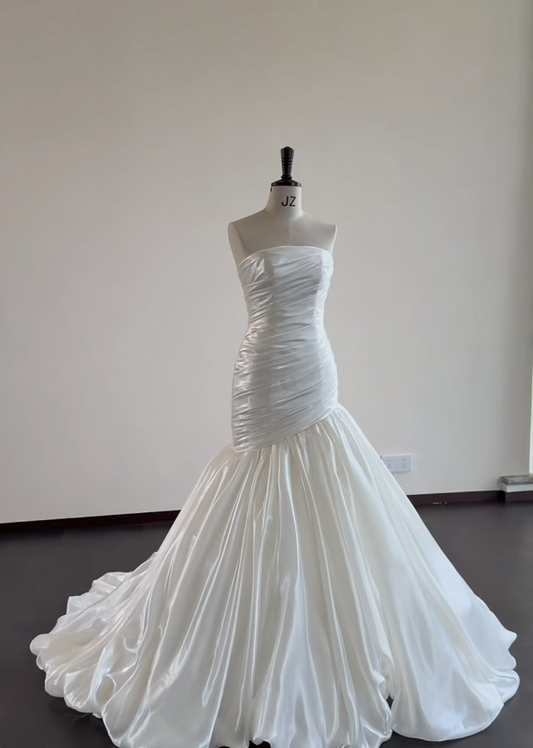 Timeless Strapless Sheath Wedding Dress White Bridal Gown Satin Bridal Dress DP06298