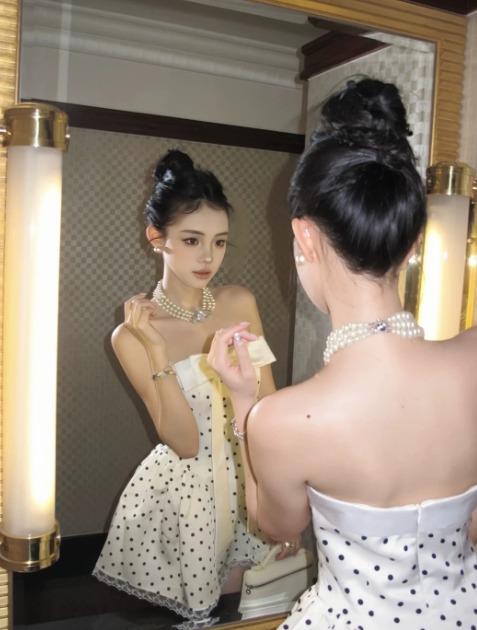 Sexy White Hoco Dress Strapless Tulle Birthday Dress A-Line Dress for Party DP06524