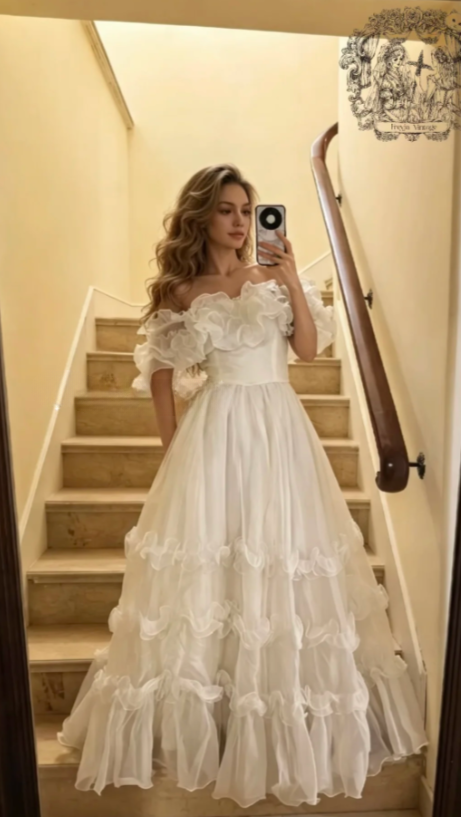 Modest Off-shoulder A-Line Wedding Dress Tulle White Bridal Gown DP06543