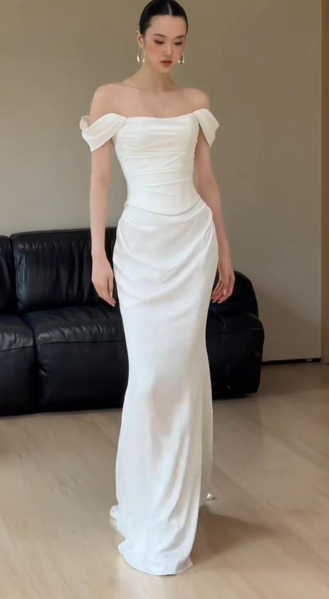 Chic White Sheath Chiffon Wedding Dress for Bride DP06628