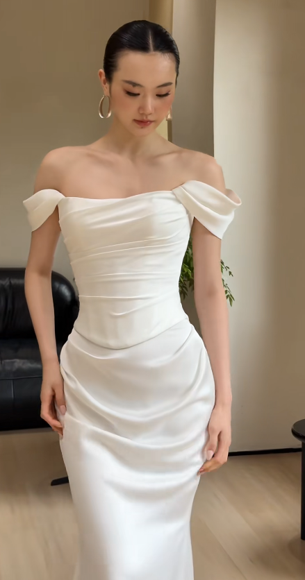 Chic White Sheath Chiffon Wedding Dress for Bride DP06628