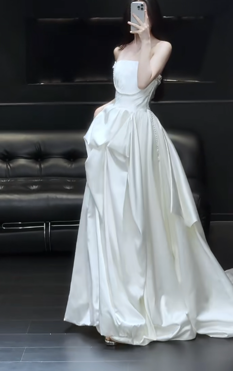 Chic White A-Line Satin Wedding Dress for Bride DP06632